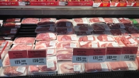 Giá thịt lợn tăng nhanh, người tiêu dùng “méo mặt”