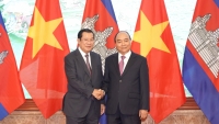 Thủ tướng Nguyễn Xuân Phúc chủ trì Lễ đón Thủ tướng Campuchia Samdech Techo Hun Sen