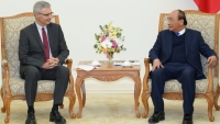 Thủ tướng tiếp Đại sứ Pháp tại Việt Nam Nicolas Warnery