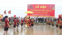Phú Thọ: Độc đáo lễ hội Vua Hùng dạy dân cấy lúa