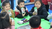 Biết bao sự chung tay để có ly sữa học đường an toàn, hiệu quả cho trẻ em Thủ đô