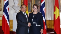 Thủ tướng Nguyễn Xuân Phúc hội kiến Chủ tịch Quốc hội Na Uy Tone Trøen
