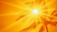 Hà Nội nắng nóng gay gắt, chỉ số tia UV nguy cơ gây hại rất cao đối với cơ thể con người