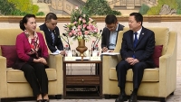 Chủ tịch Quốc hội tiếp Bí thư Thành ủy thành phố Tô Châu, Trung Quốc