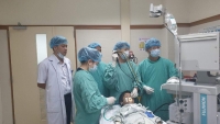 Bệnh viện Trung ương Huế lấy dị vật thành công cho người nước ngoài