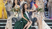 Nữ sinh Đại học Ngoại thương - Lương Thuỳ Linh đăng quang Miss World Việt Nam 2019