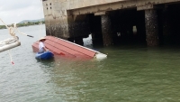 Ca nô chở 18 người lật xuống biển Vũng Tàu: Chỉ cho phép chở tối đa 12 người