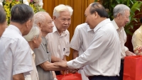 Thủ tướng gặp mặt các cựu cán bộ trực tiếp bảo vệ, phục vụ Bác Hồ