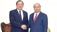 Thủ tướng Nguyễn Xuân Phúc tiếp Phó Thủ tướng, Bộ trưởng Kế hoạch và Đầu tư Lào