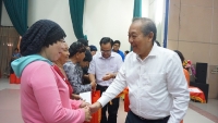 Phó Thủ tướng Trương Hòa Bình thăm, tặng quà Tết đồng bào Chăm