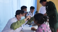 Quân Khu 4: Khám, cấp thuốc miễn phí cho bà con nhân dân trên tuyến biên giới A Lưới, tỉnh Thừa Thiên Huế