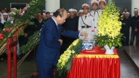 Thủ tướng đến viếng 3 chiến sĩ công an hy sinh ở Đồng Tâm