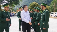 Phó Chủ tịch tỉnh Quảng Trị đi kiểm tra các đồn biên phòng và thăm người dân sống tại khu vực biên giới