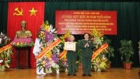 Bộ Quốc phòng trao Huy hiệu 80 năm tuổi Đảng tặng Đại tướng Nguyễn Quyết