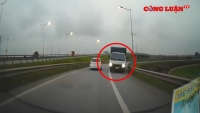 Video giao thông: Tài xế xe tải liều mạng đi ngược chiều trên cao tốc Hà Nội – Thái Nguyên
