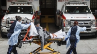 New York có số ca tử vong Covid-19 tăng mạnh, Thống đốc Cuomo chống lệnh Tổng thống Trump