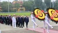 Lãnh đạo Đảng, Nhà nước viếng Chủ tịch Hồ Chí Minh nhân 45 năm Ngày thống nhất đất nước