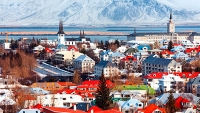 Iceland là quốc gia đầu tiên ở châu Âu mở cửa đón khách du lịch