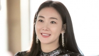 Nữ diễn viên 'Nấc thang lên thiên đường' - Choi Ji Woo sinh con đầu lòng ở tuổi 45