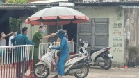 Đình chỉ công tác Trưởng Trạm Y tế phường Quảng Vinh do thiếu trách nhiệm trong giám sát công dân từ vùng dịch về