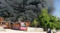 Thanh Hóa: Cháy lớn tại bãi xe tự phát ở phường Xuân Lâm, thị xã Nghi Sơn