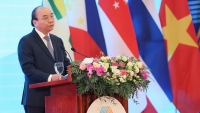Thủ tướng Nguyễn Xuân Phúc: ‘ASEAN hoạt động dựa trên luật lệ, bình đẳng, luôn giữ vững vai trò trung tâm khu vực’