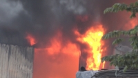 Hoàng Mai (Hà Nội): Cháy lớn tại kho xưởng rộng hàng trăm mét vuông