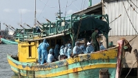 Cà Mau: Bắt tàu cá chở 34 người nhập cảnh trái phép từ Malaysia