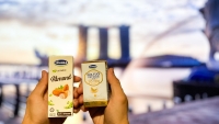 Vinamilk tiếp tục “tiến công” thị trường Singapore với dòng sản phẩm cao cấp Sữa tươi tiệt trùng chứa tổ yến