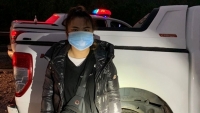 Chở 4 người Trung Quốc nhập cảnh trái phép, tài xế bỏ chạy khi gặp cảnh sát