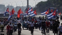Người biểu tình Cuba yêu cầu Mỹ dỡ bỏ các biện pháp trừng phạt