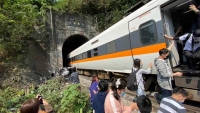 Tai nạn tàu hỏa ở Đài Loan, ít nhất 36 người chết, nhiều người bị thương