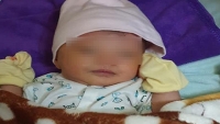 Quảng Bình: Bé trai 5 ngày tuổi bị bỏ rơi bên Quốc lộ 1A
