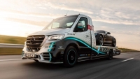 Mercedes-Benz Sprinter được nâng cấp thành xe bán tải, giá 147.000 USD