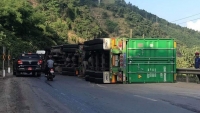 Quảng Trị: Truy tìm tài xế gây tai nạn trên Quốc lộ 9 khiến 2 người tử vong