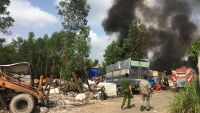 Đồng Nai: “Bà hỏa” thiêu rụi bãi phế liệu gây thiệt hại lớn về tài sản