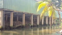 Tiền Giang: Suốt 2 năm, chưa giải quyết dứt điểm công trình “xây dựng trên sông”