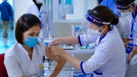 Hơn 1.200 nhân viên y tế Bệnh viện Đà Nẵng được tiêm vắc xin Covid-19