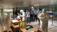 Lấy 500 mẫu xét nghiệm ngẫu nhiên nhân viên và hành khách tại sân bay Tân Sơn Nhất