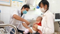 Kon Tum: Tỉnh đầu tiên ở Tây Nguyên hoàn thành tiêm vắc xin bạch hầu