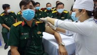 Tiến hành tiêm vắc xin ngừa Covid-19 đợt 2 cho cán bộ, chiến sỹ tại Bạc Liêu