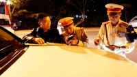 Lâm Đồng: Phạt hành chính 2 tài xế có nồng độ cồn, không chấp hành kiểm tra