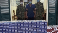 An Giang: Phát hiện nhóm người vận chuyển 4.000 gói thuốc lá lậu