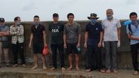 Kiên Giang: Bắt 5 sà lan chở 9 người nhập cảnh trái phép từ Campuchia về Việt Nam