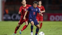 HLV Kiatisuk ngỏ lời mời Chanathip sang Việt Nam thi đấu