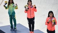 Vận động viên 13 tuổi đi vào lịch sử Nhật Bản khi giành HCV Olympic