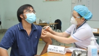 Tổ chức tiêm vaccine phòng COVID-19 để đạt mục tiêu miễn dịch cộng đồng khu vực TP Hồ Chí Minh