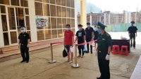 Cao Bằng: Bàn giao 4 người Trung Quốc nhập cảnh trái phép vào Việt Nam