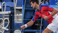 Novak Djokovic xin lỗi người hâm mộ sau thất bại ở Olympic Tokyo 2020