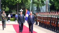 Lễ đón trọng thể Chủ tịch nước Nguyễn Xuân Phúc thăm hữu nghị CHDCND Lào
